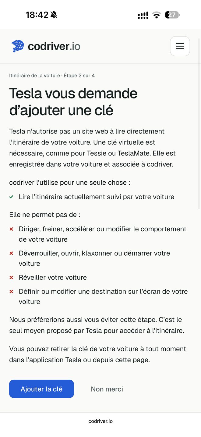 Étape 2 sur 4, Tesla vous demande d’ajouter une clé : une coche verte pour la lecture de l’itinéraire, quatre croix rouges pour ce que la clé ne permet pas, et un bouton Ajouter la clé