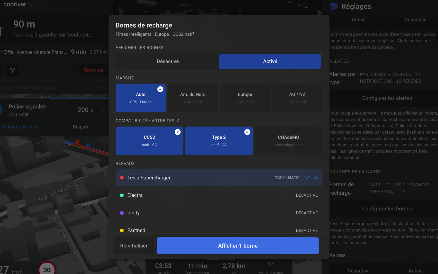 La fenêtre de filtres de recharge sur un écran Tesla : compatibilité des connecteurs, réseaux, puissance et coût.